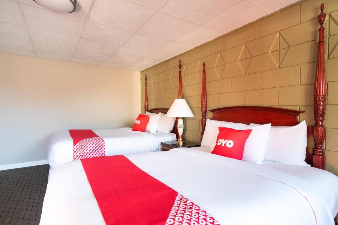 Oyo Hotel Malden Ma Broadway Exteriör bild